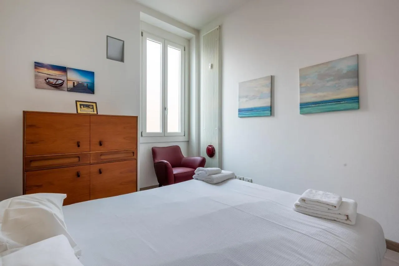 Apartament Loft Moderno In Dateo Mediolan Włochy