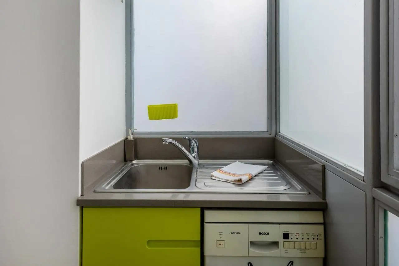Loft Moderno In Dateo Mediolan 0*,